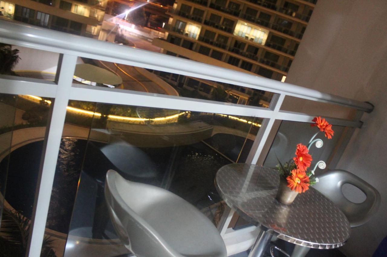 Azure Urban Resort A4 Near Airport Mall With Wavepool Paranaque City ภายนอก รูปภาพ